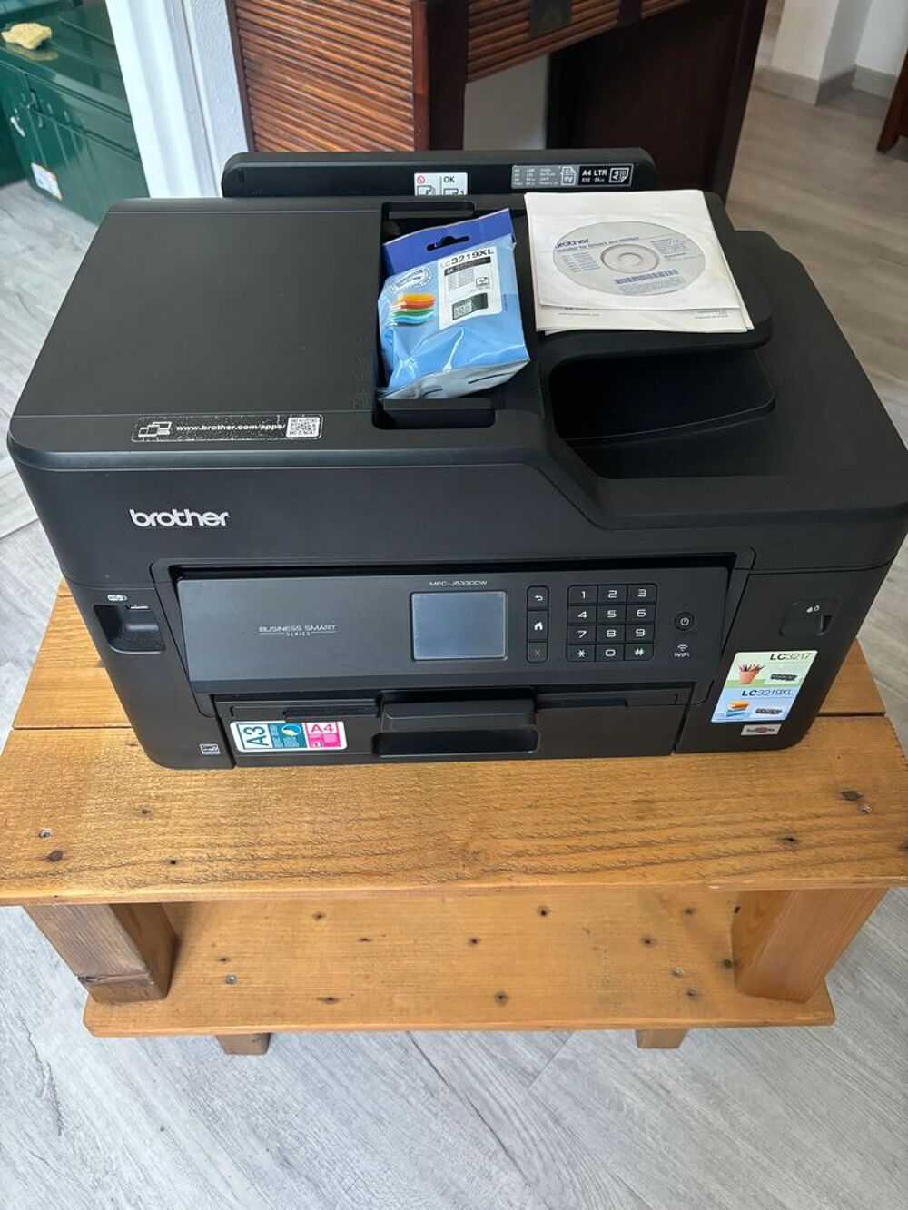 Imprimante, &eacute;cran, clavier et meuble Matériel informatique