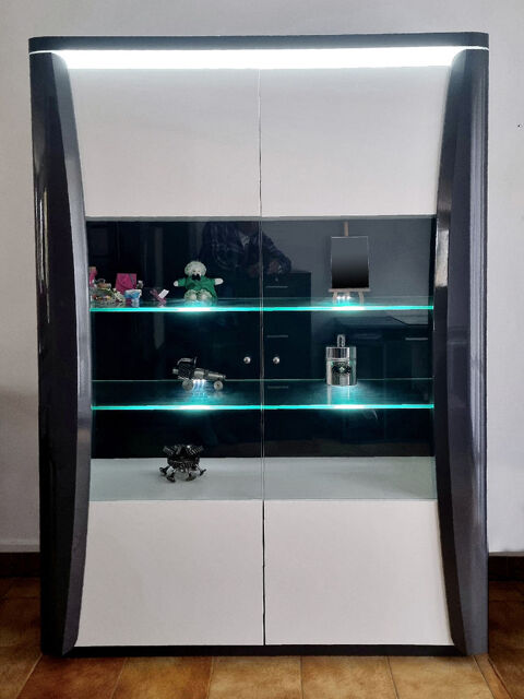 meuble vitrine style design marque Tiago avec tagres verre 150 Villejust (91)