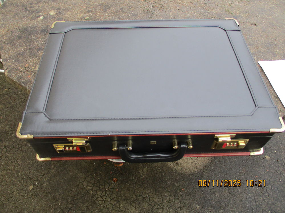 attach&eacute; case Maroquinerie