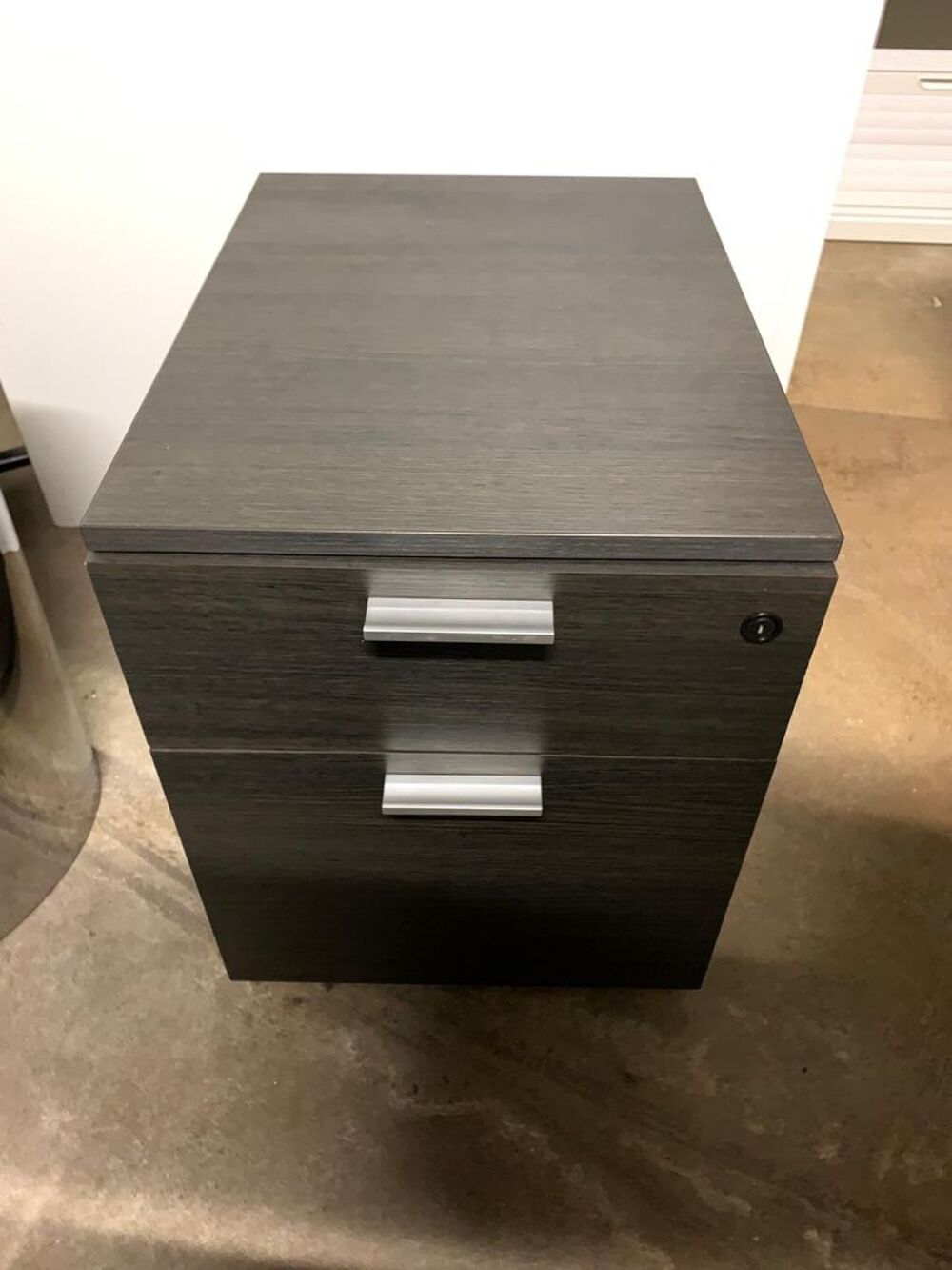 Armoire &agrave; 2 &eacute;tages Meubles