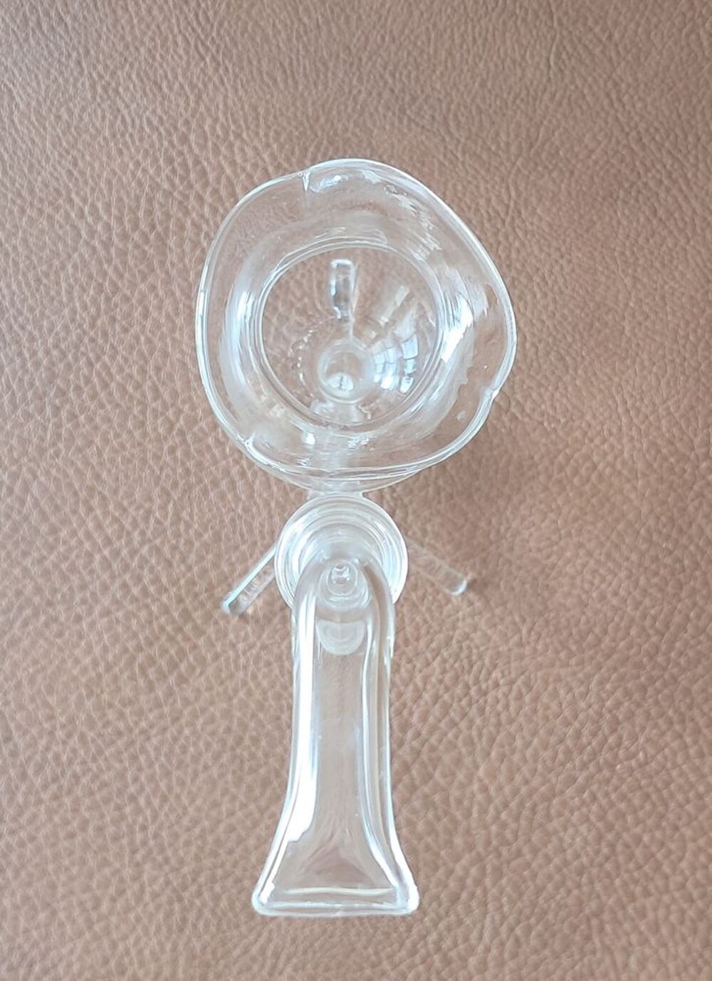 pipe &agrave; cognac alcool en verre souffl&eacute; transparent 
Cuisine