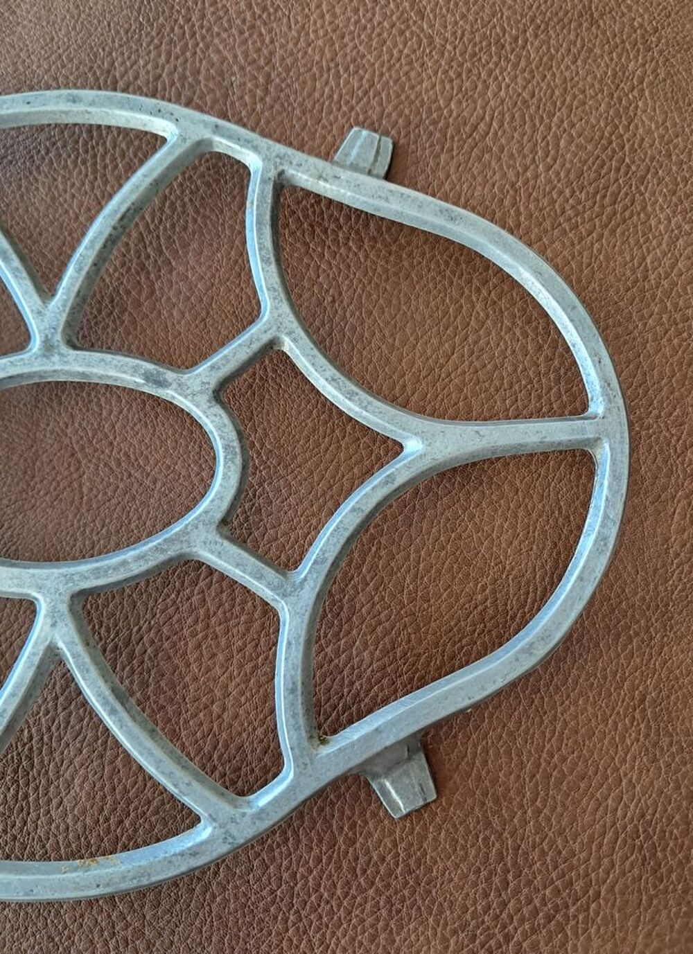 ancien dessous de plat vintage aluminium forme de losange Décoration