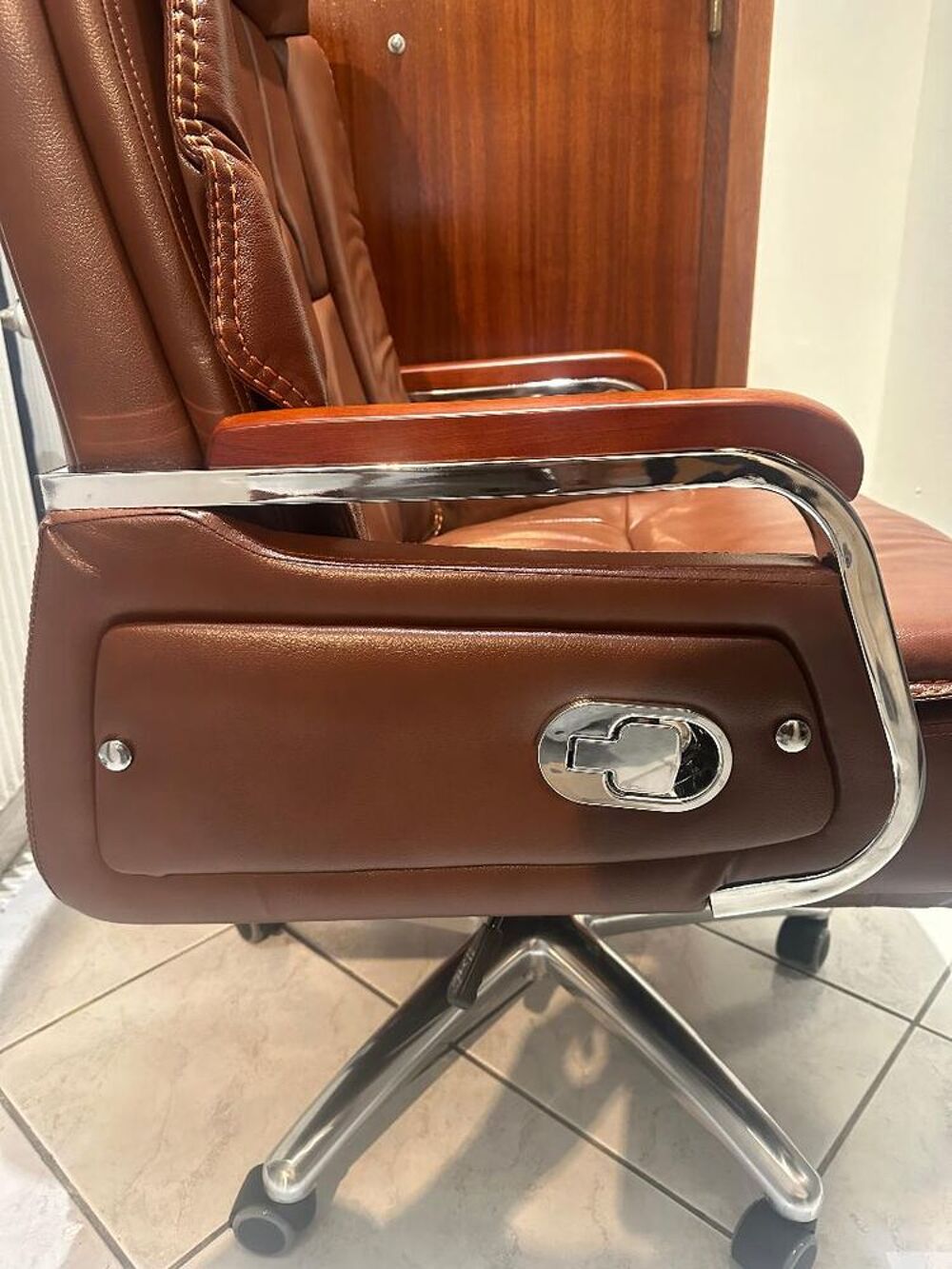 Fauteuil de direction en cuir v&eacute;ritable Meubles