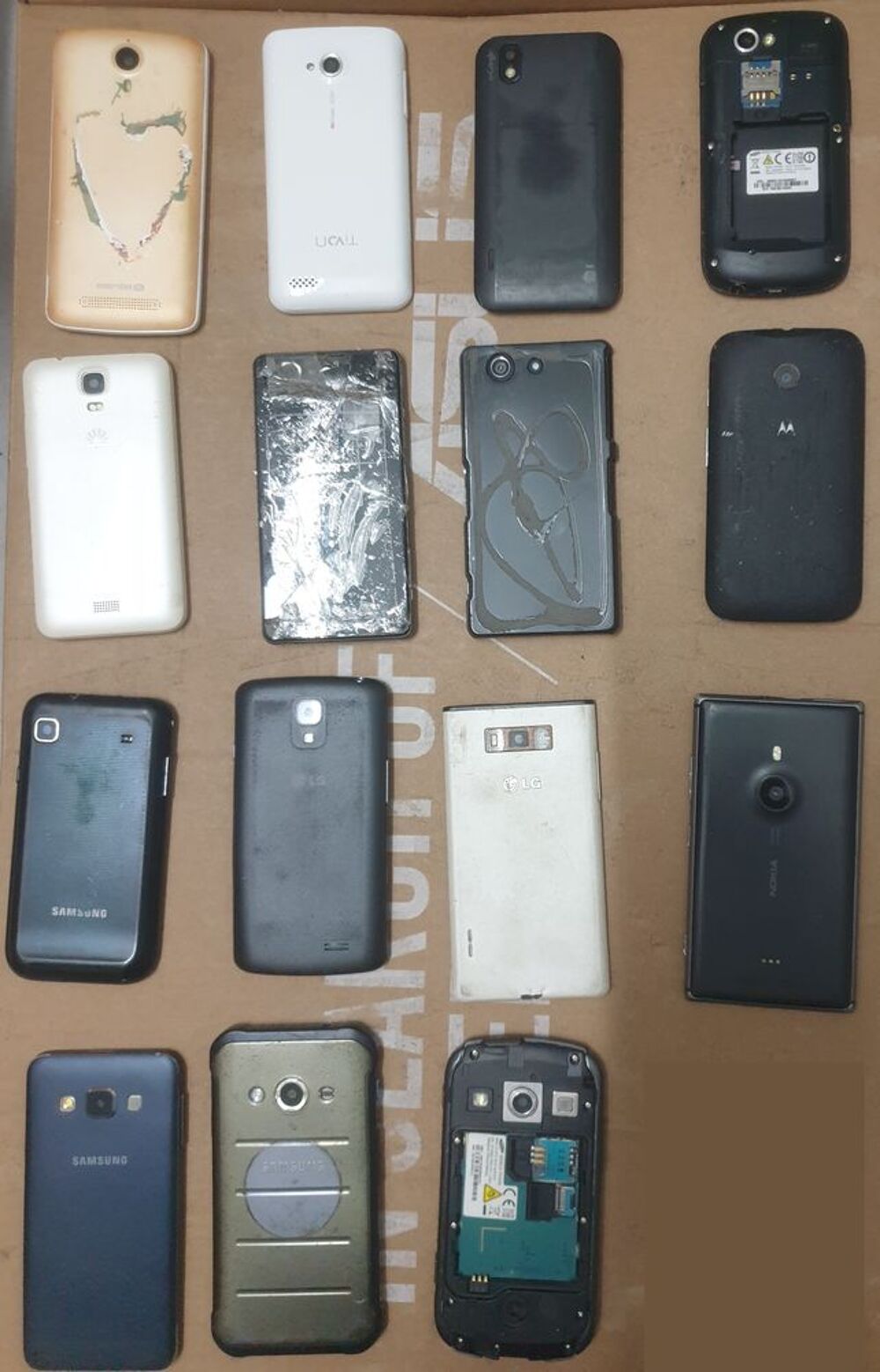 Lot smartphones 8 Téléphones et tablettes