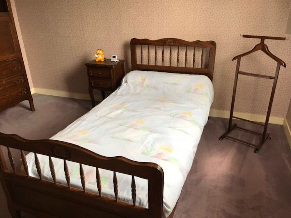 CHAMBRE RUSTIQUE 1 PERSONNE BON ETAT Meubles