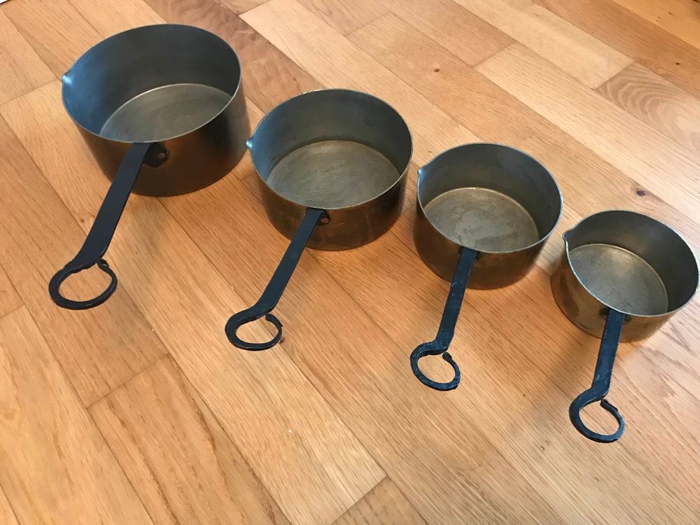 S&eacute;rie de 4 casseroles en cuivre Décoration