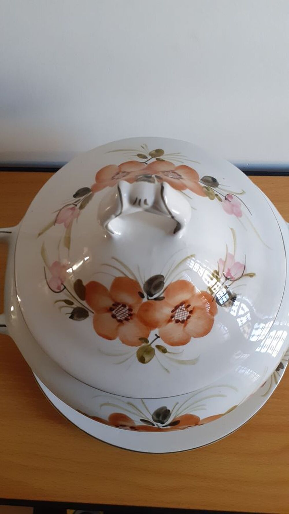 Soupi&egrave;re avec plat assorti Décoration