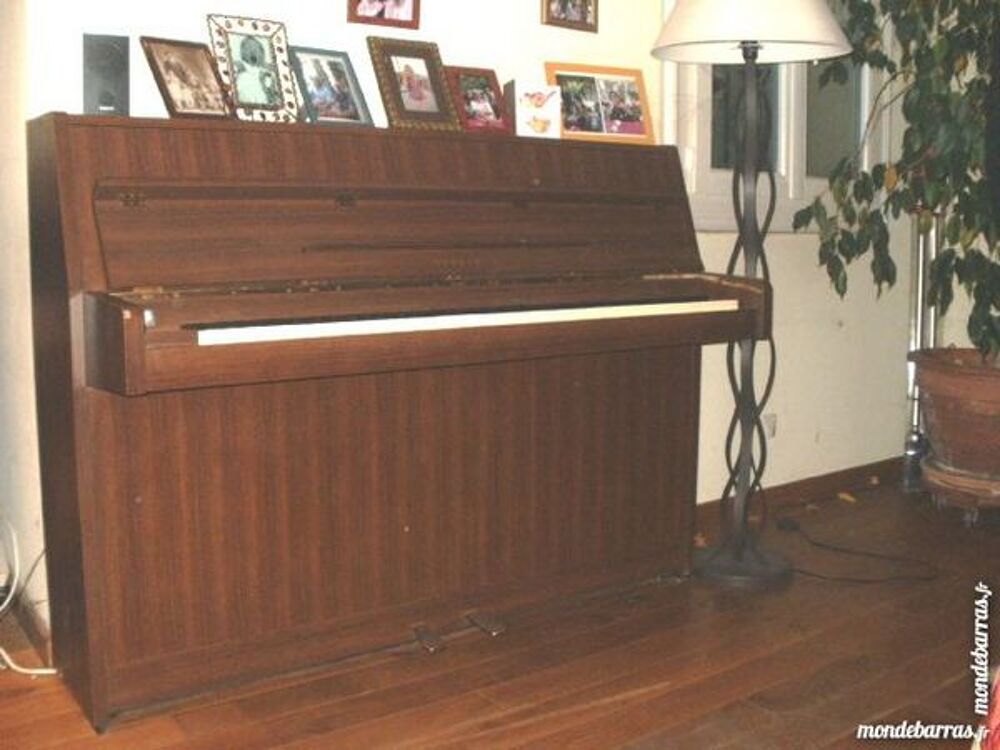 Piano droit YAMAHA Instruments de musique