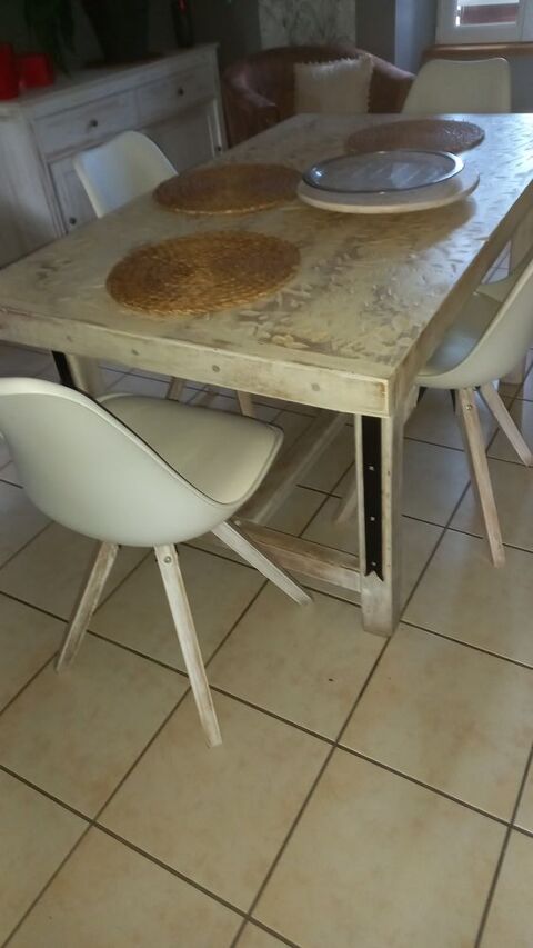 TABLE 150 Naves (19)
