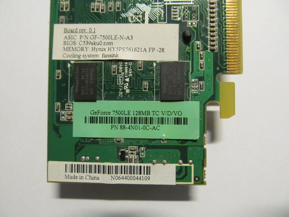 Carte graphique NVIDIA GeForce 7500 LE ? 128 Mo PCI-Express Matériel informatique
