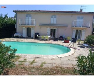 Maison à louer 6 pièces 167 m²
