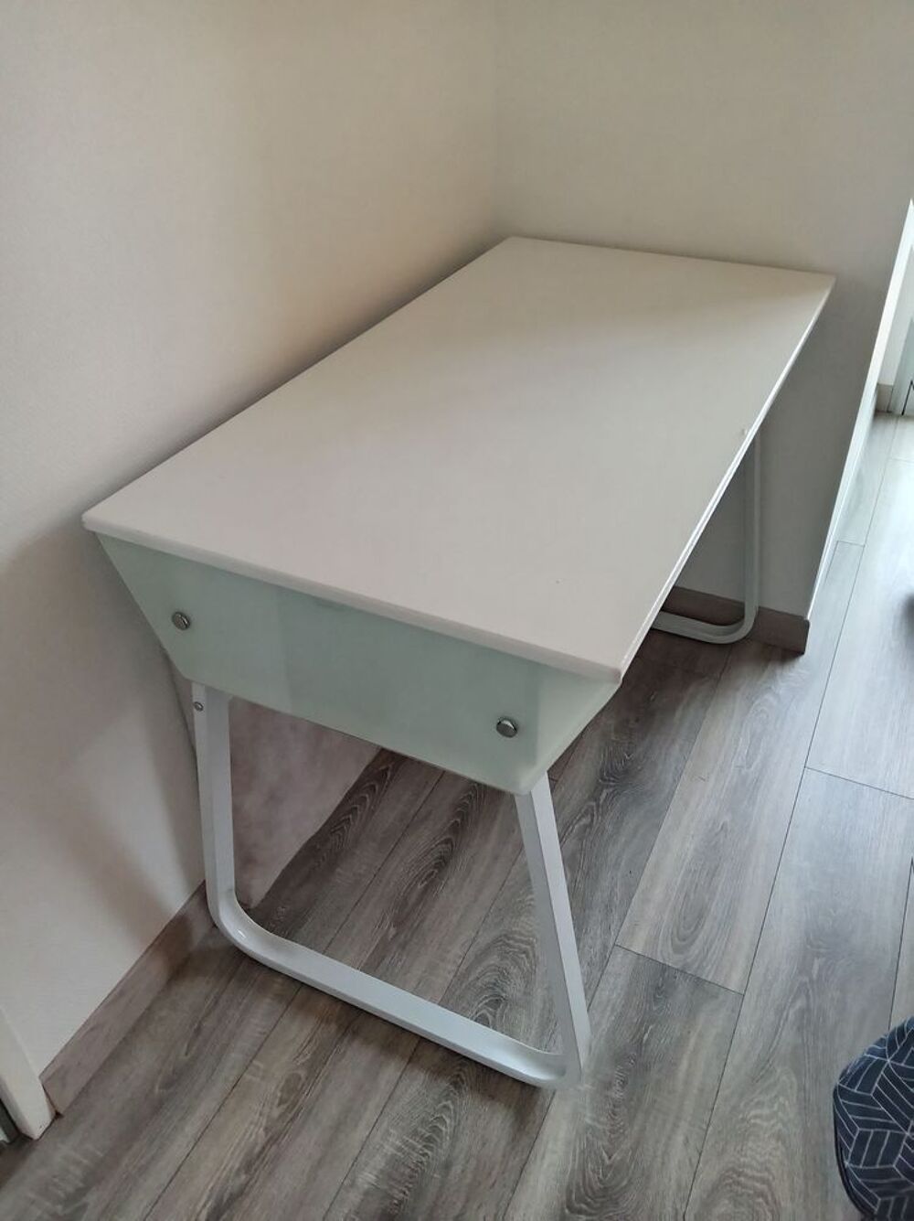 Bureau blanc laqu&eacute; Meubles