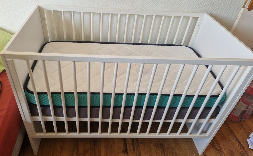 Berceau b&eacute;b&eacute; Mobilier enfants