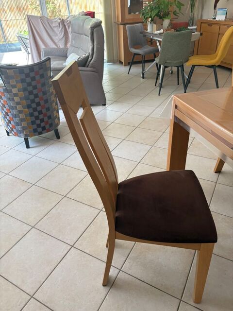 Table de salle à manger et 6 chaises 300 Saint-Gilles-Croix-de-Vie (85)