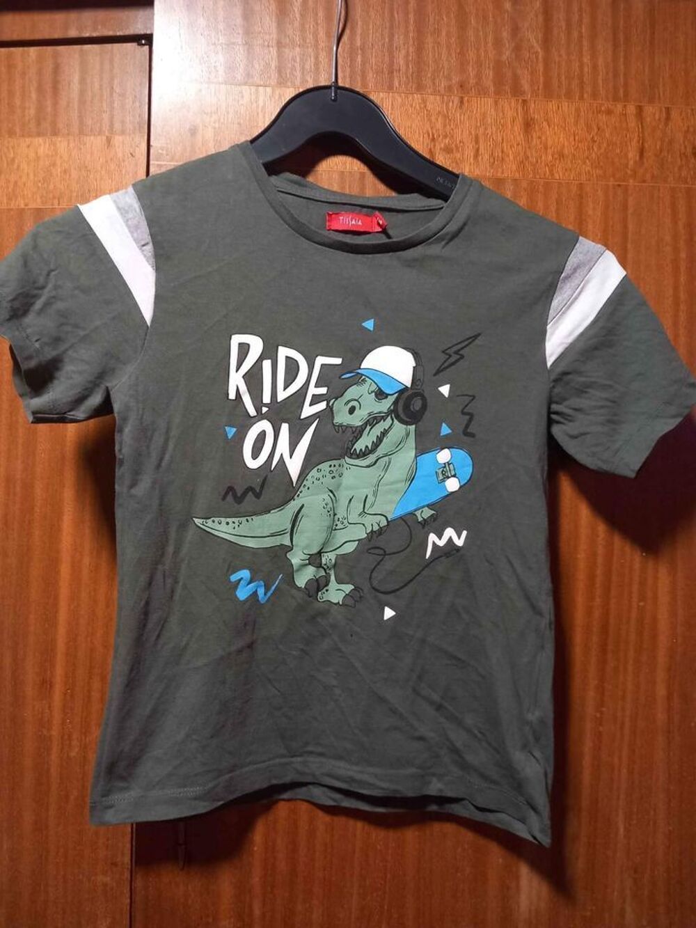 Tee shirt dinosaure 8 ans Vtements enfants