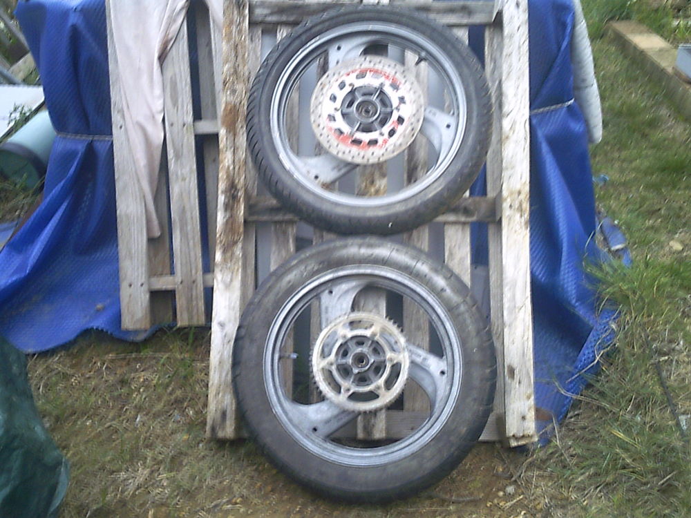 ROUES MOTO ANCIENNE YAMAHA LOT DE 2 Bricolage