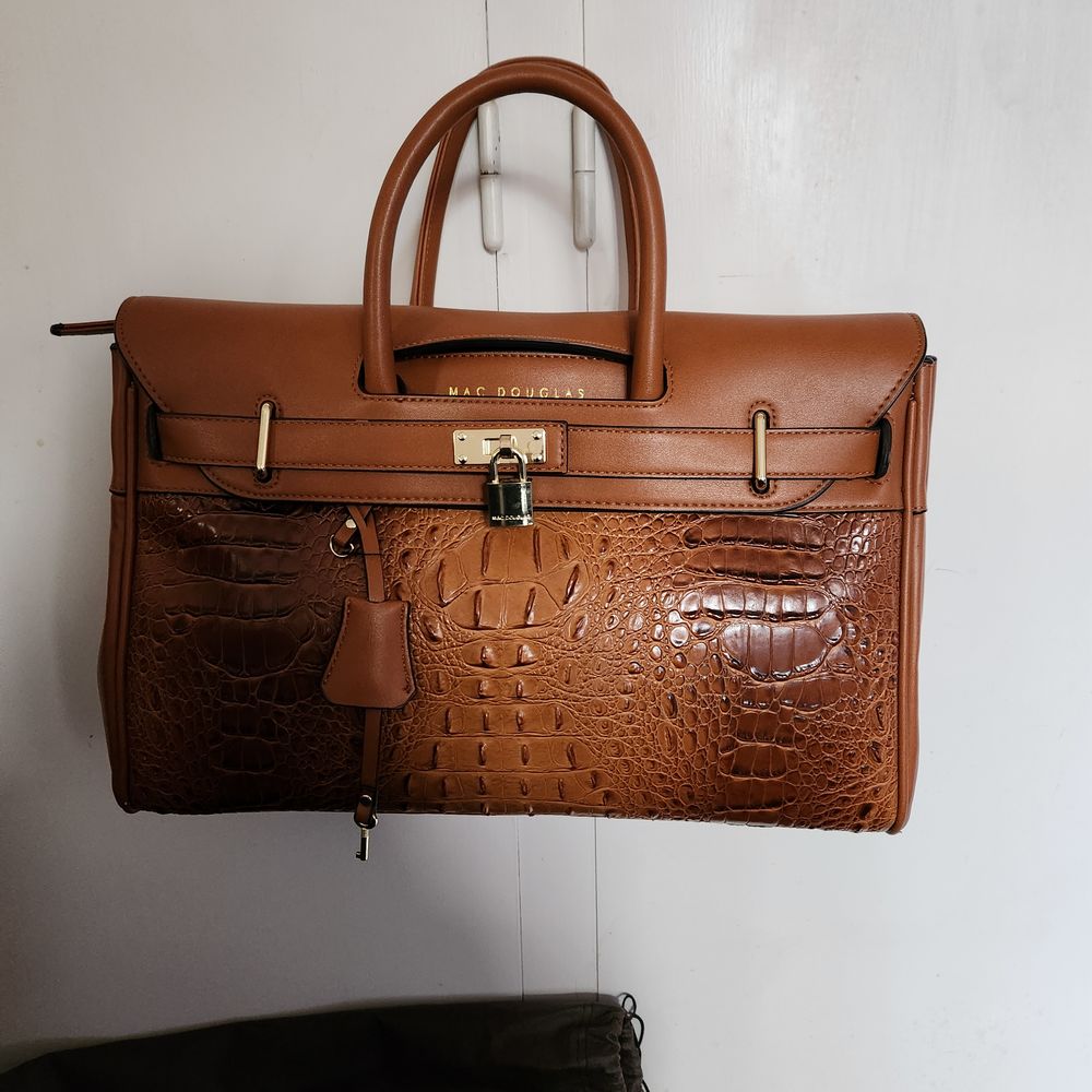 Tr&egrave;s rare sac neuf MacDouglas en cuir Maroquinerie