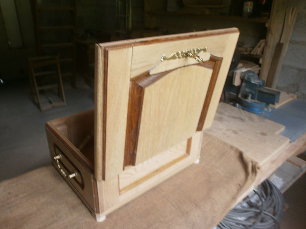 COFFRET EN CHENE MASSIF Meubles