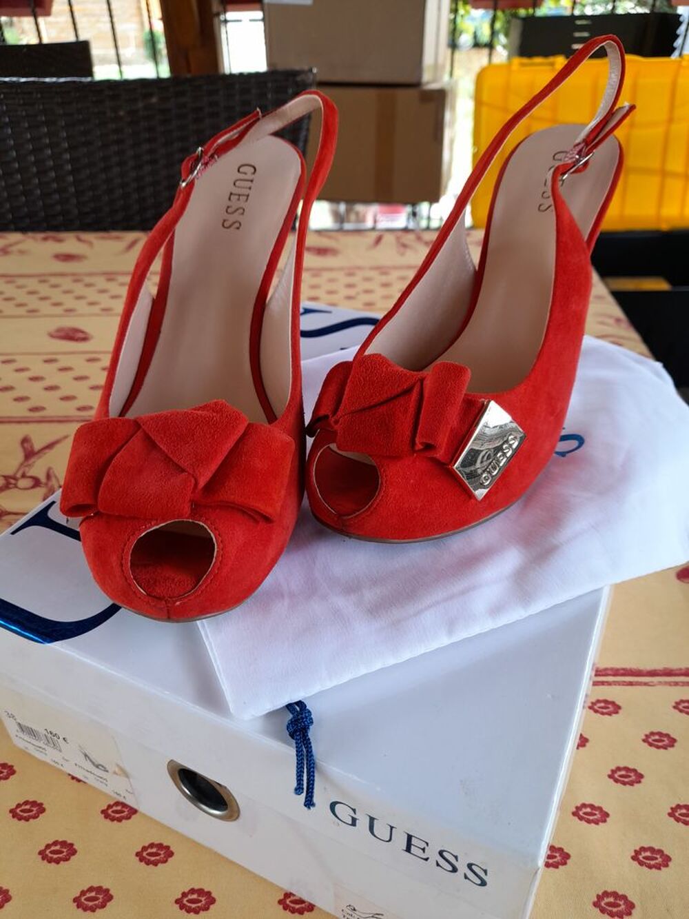 Chaussures GUESS 38 talon 10cm Chaussures