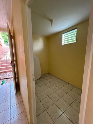  Appartement à louer 3 pièces 70 m² Baillif