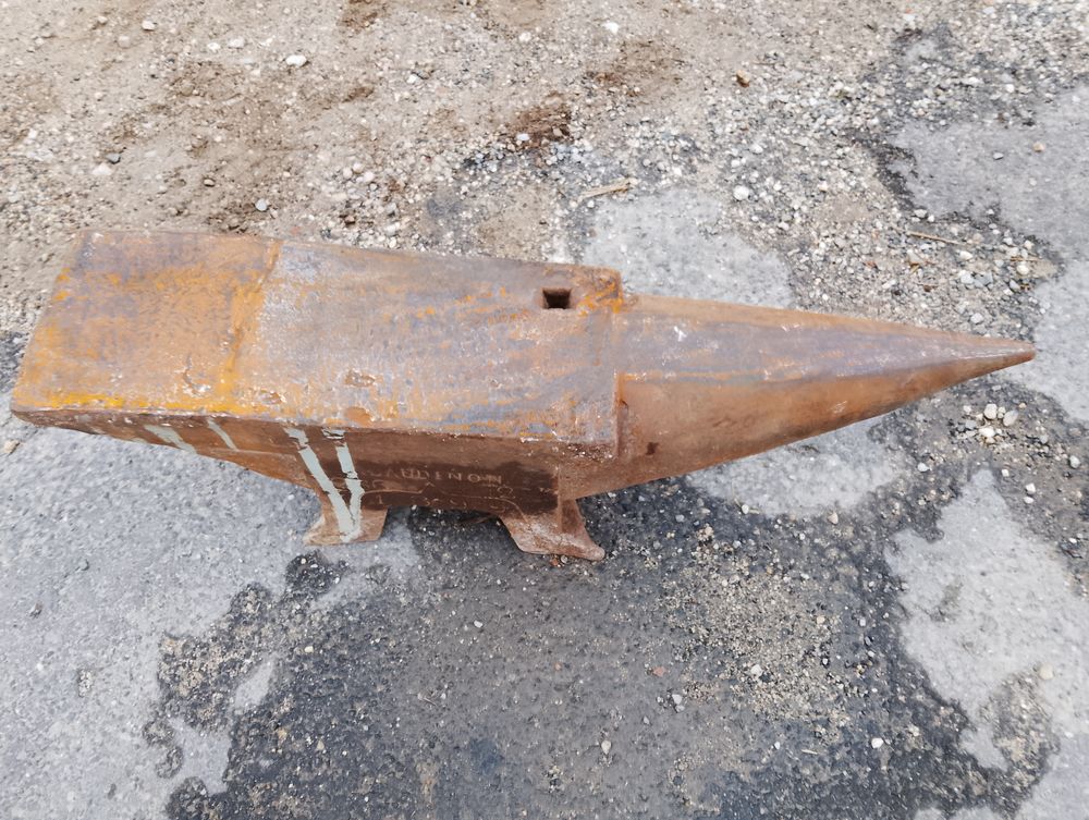 CLAUDINON enclume marechal 126 kg Bricolage