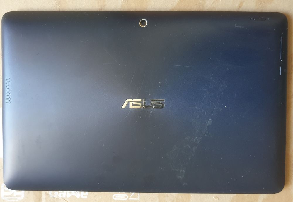 Lot tablettes pour pi&egrave;ces 7 Téléphones et tablettes