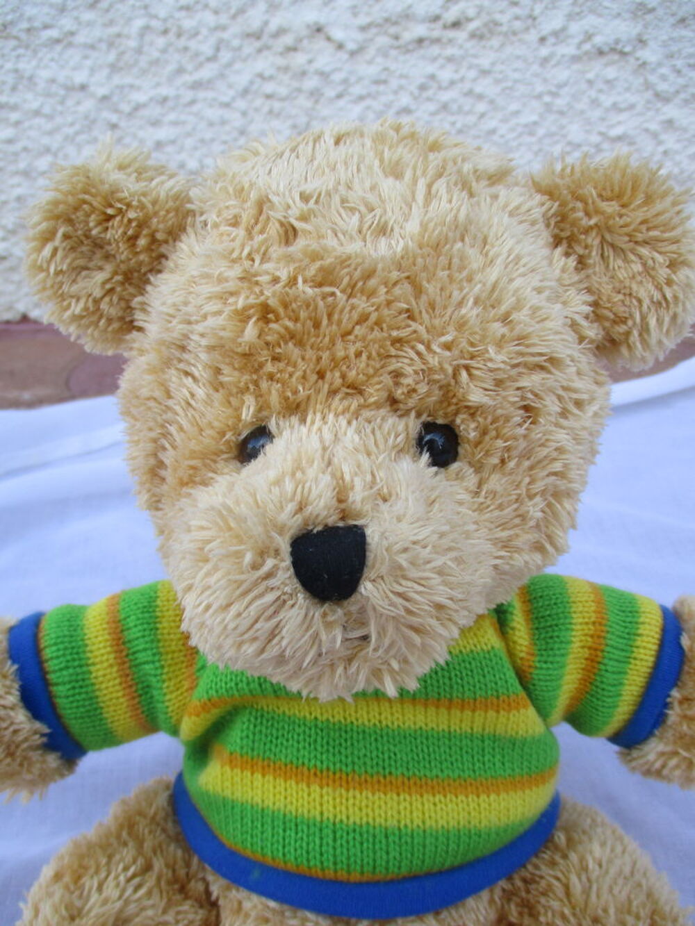 Ours en Peluche avec son Pull Color&eacute; Jeux / jouets