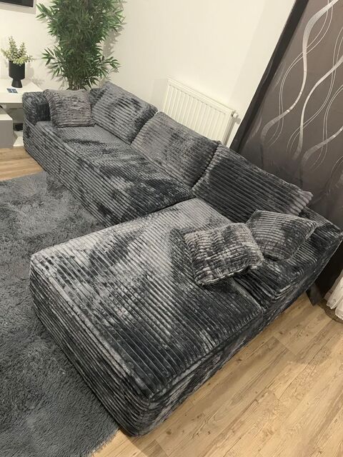 CANAPE D'ANGLE EN L NEUF 400 Nantes (44)