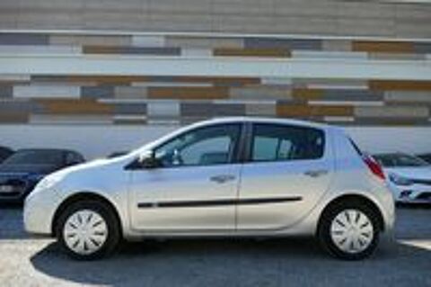 Clio III Clio 1.2 16V 75 eco2 Authentique 2009 occasion 13600 La Ciotat