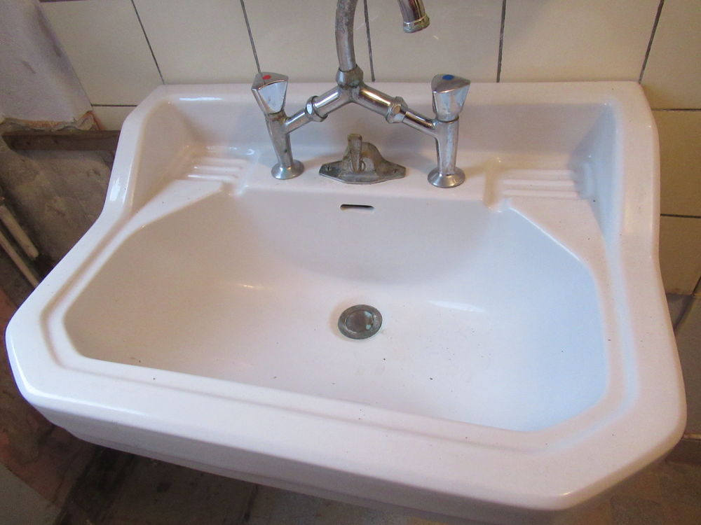 Lavabo de salle de bain vintage Meubles