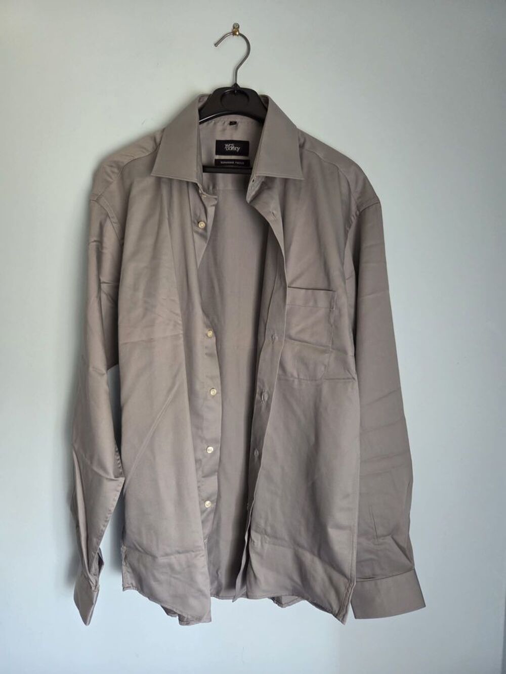 Chemise Yves Dorsey gris clair taille 41?42 neuve Vêtements