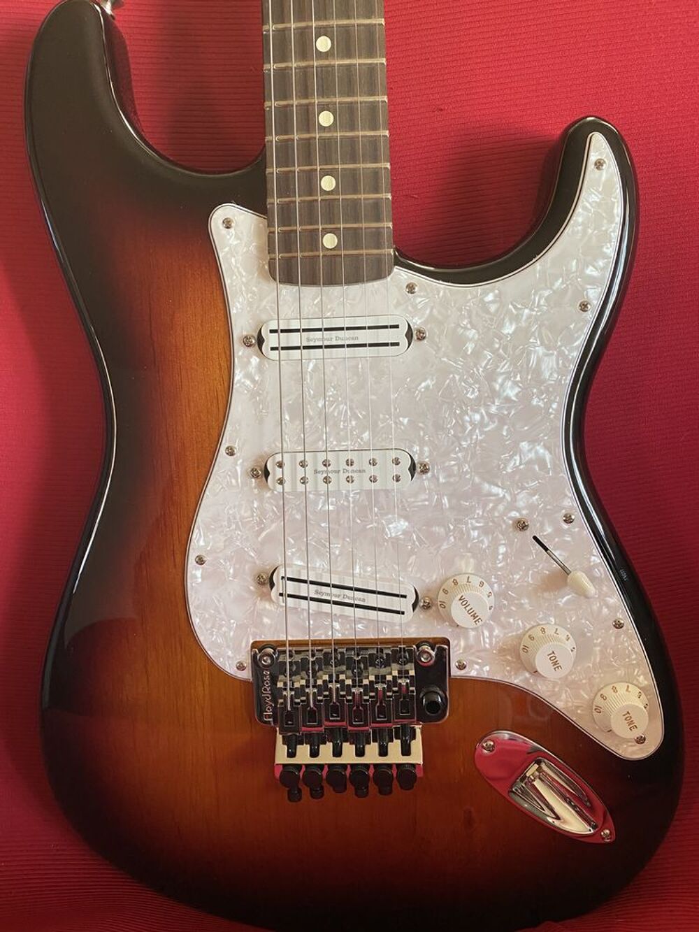 Guitare Fender stratocaster mod&egrave;le Dave Murray Instruments de musique