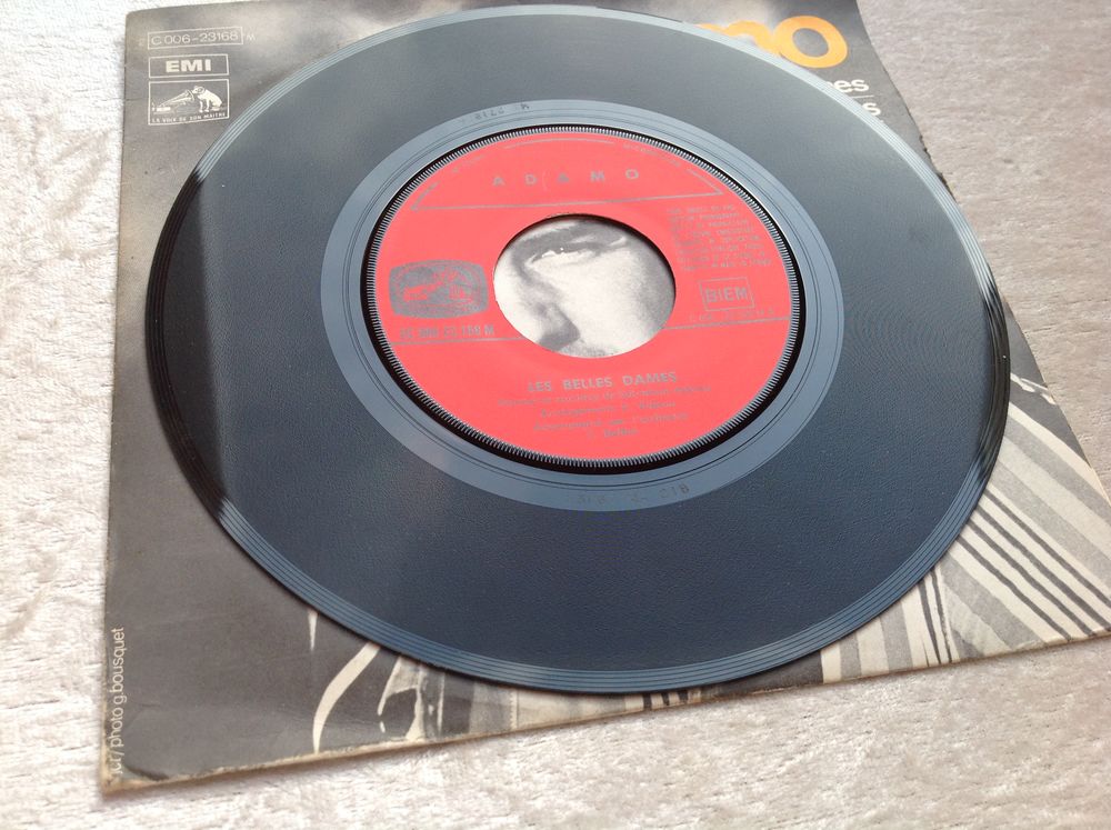 ADAMO LES BELLES DAMES DISQUE Envoi Possible
CD et vinyles