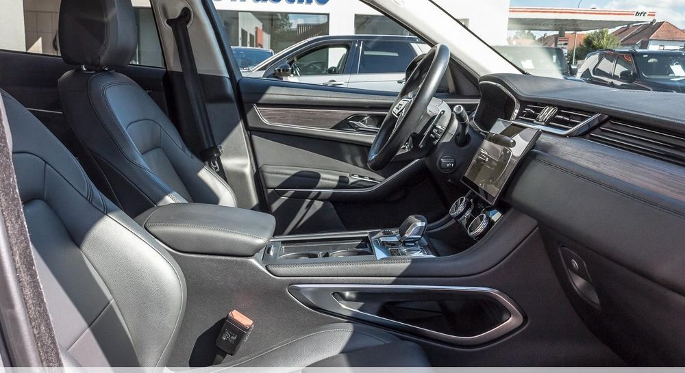 F-PACE F-Pace 2.0 - P400e PHEV AWD BVA8 SE 2022 occasion 06000 Nice