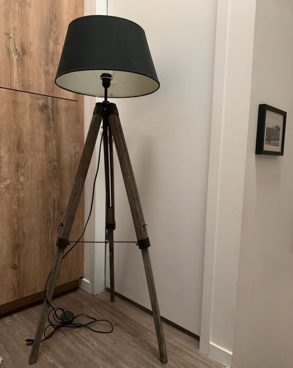 Lampadaire tr&eacute;pied Décoration
