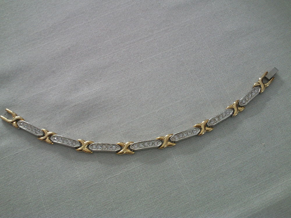  Beau bracelet styl&eacute; avec pierres stress neuf N&deg; 1156 Bijoux et montres