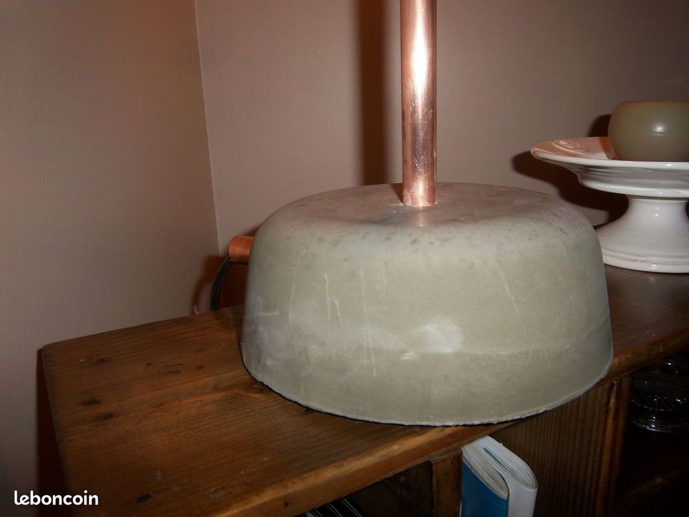 Lampe sur pied de d&eacute;coration ou de bureau &agrave; grosse ampoule l Décoration