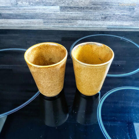 Tasses en grs Digoin x  2 12 Issoire (63)