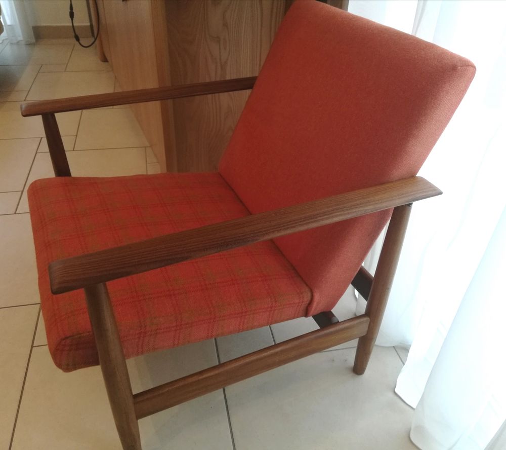 Paire de fauteuils bas en teck et tissus/ type scandinave Meubles