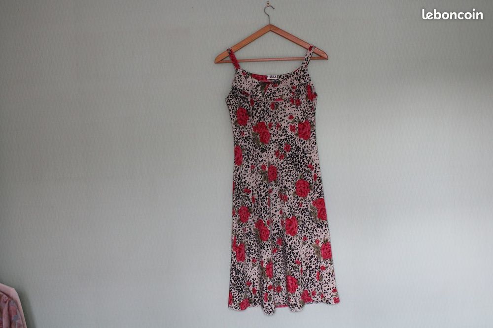 v&ecirc;tements femme, don gratuit Vêtements