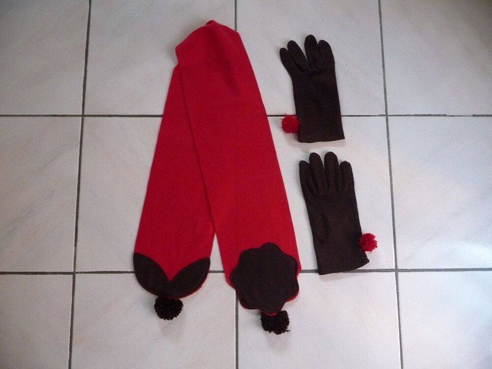 Echarpe rouge + Gants marrons - NEUFS Vêtements