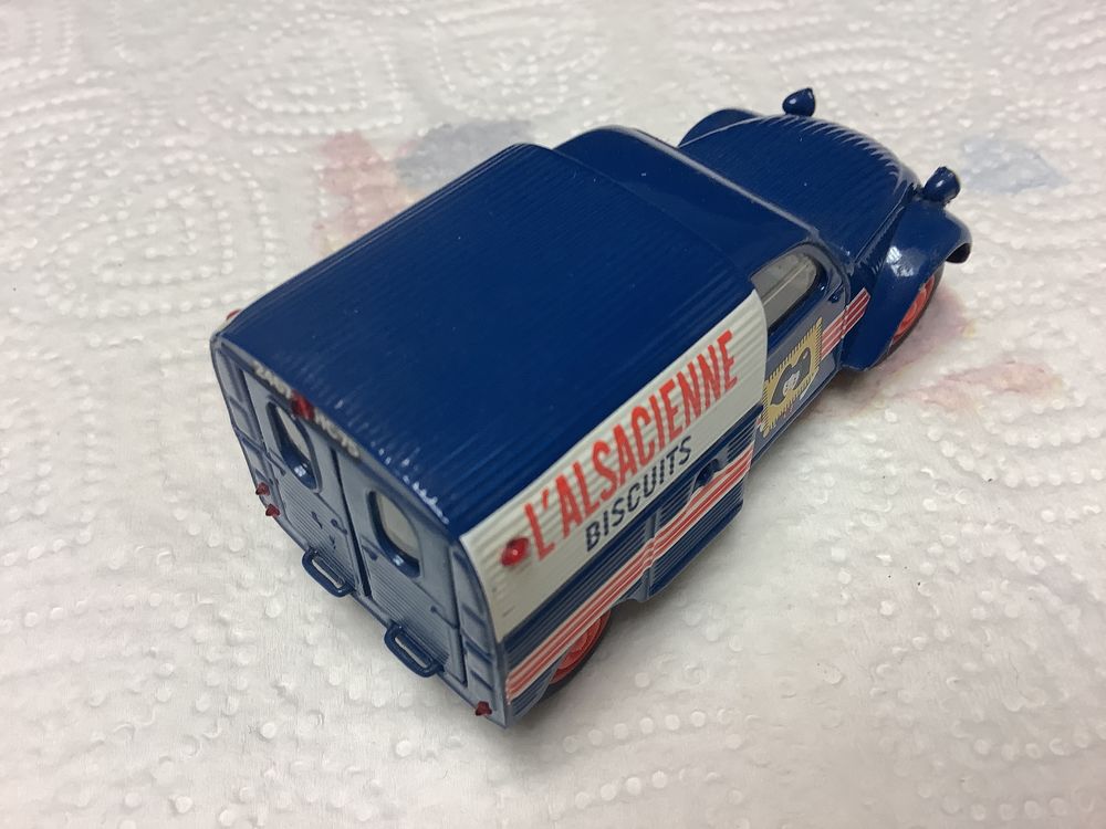 CITRO&Euml;N FOURGONNETTE 3CV L'ALSACIENNE 1/43 voiture miniature 