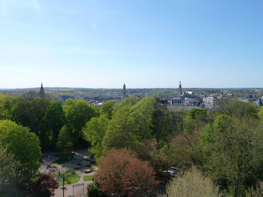Location Appartement Appartement T5 meublé avec terrasse à LOUER à Cambrai Cambrai