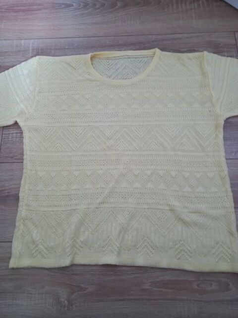 Haut manches courtes lainage fin jaune clair taille 46 3 Villiers (86)