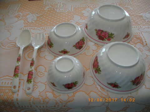 QUATRE SALADIERS + COUVERTS A SALADE 10 Perros-Guirec (22)