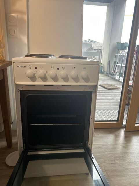 Cuisini�re �lectrique 200 Montreuil (93)