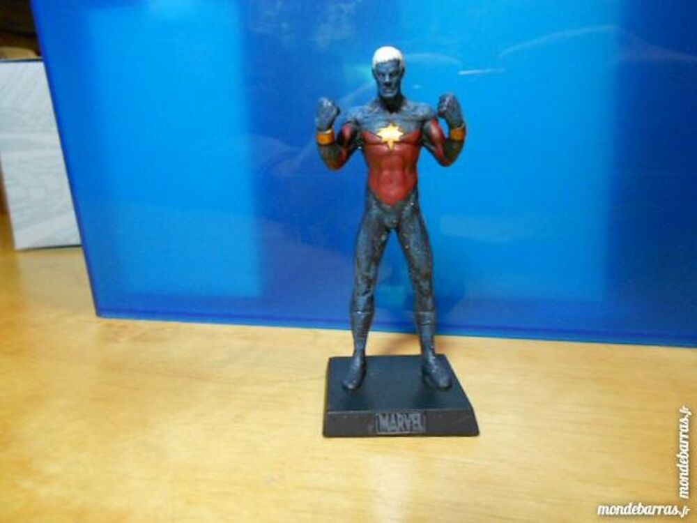 FIGURINE EAGLEMOSS MARVEL CAPTAIN MARVEL N&deg;46 
