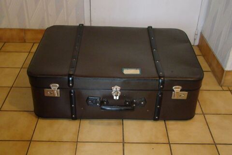 Ancienne grande valise cerclée - vintage années 1950 50 Gargenville (78)