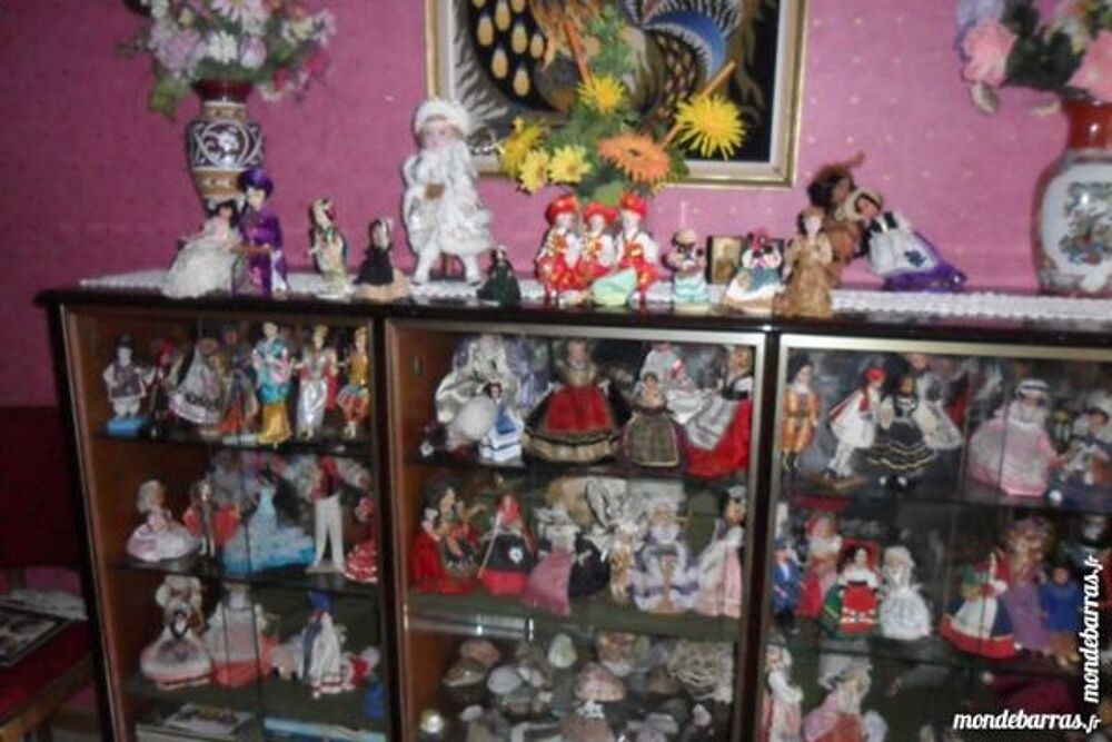 lot de 100 poupees figurines du monde 