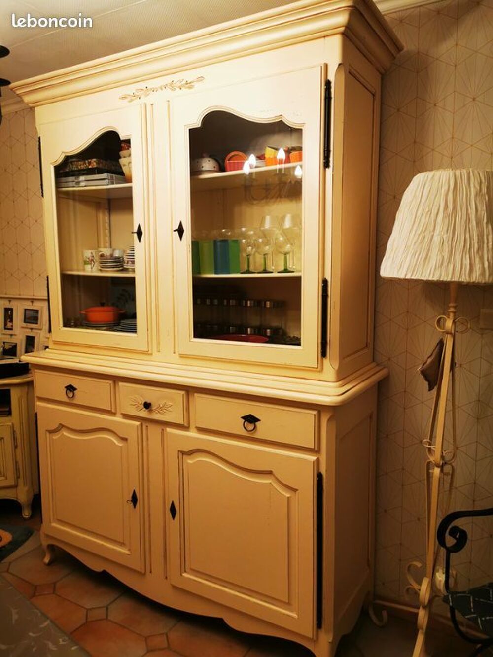 Meuble buffet avec vitrine style proven&ccedil;al Meubles